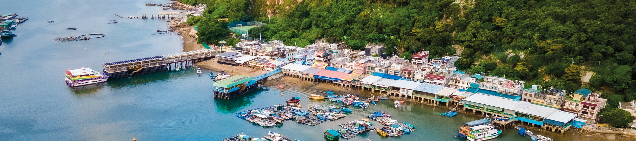 hero-explores-lamma-island