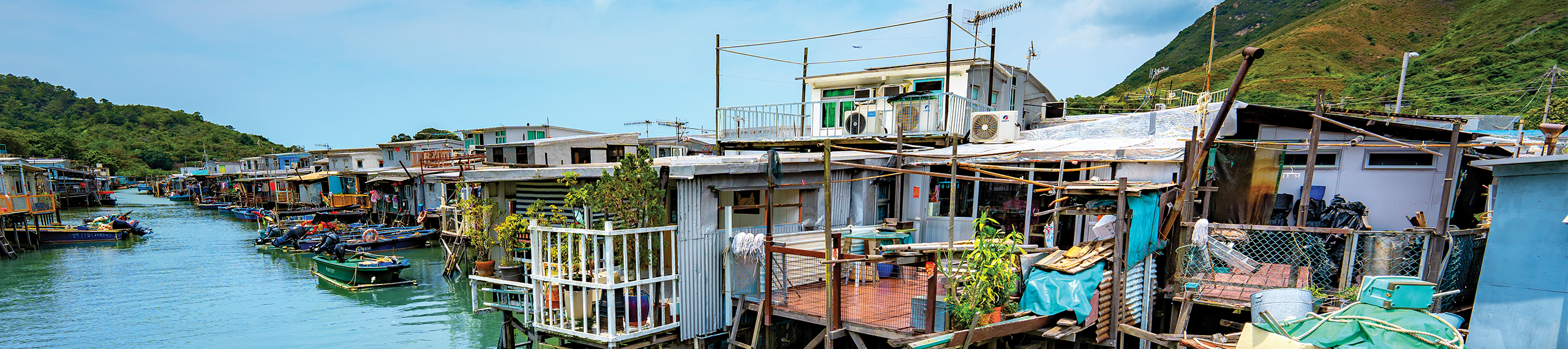 hero-explores-tai-o-tai-o-stilt-houses
