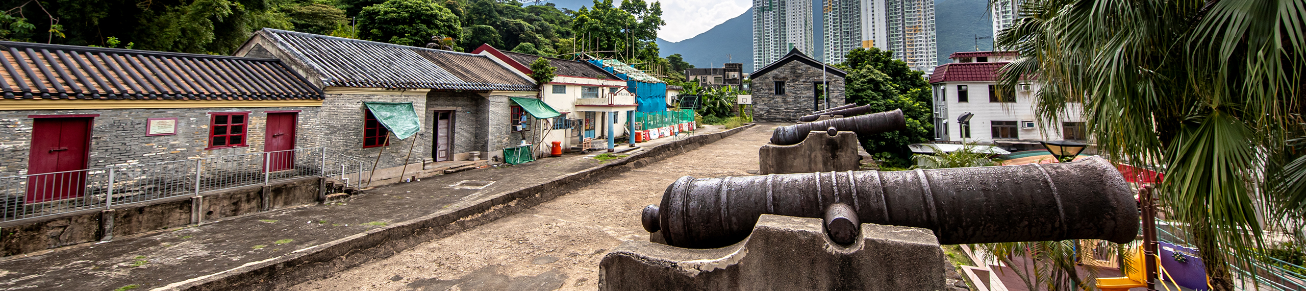 hero-explores-tung-chung-tung-chung-fort